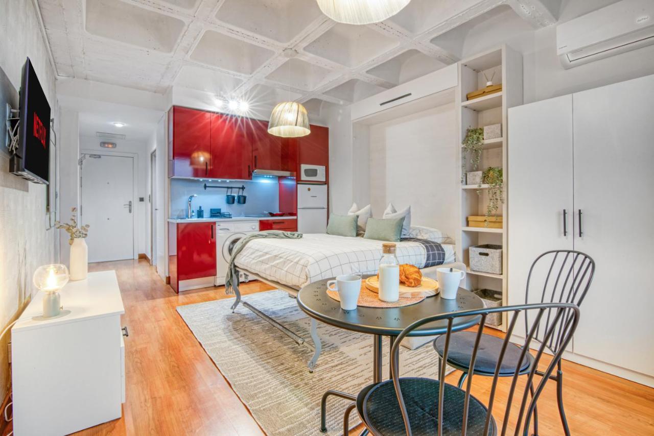 מדריד Cozy Penthouse, 20 Min To Downtown, Alcala Norte מראה חיצוני תמונה