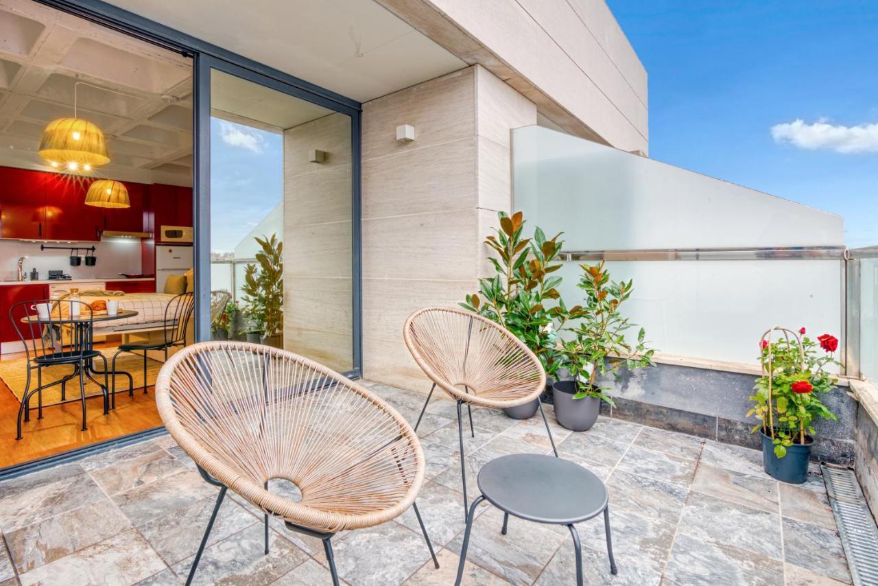 מדריד Cozy Penthouse, 20 Min To Downtown, Alcala Norte מראה חיצוני תמונה